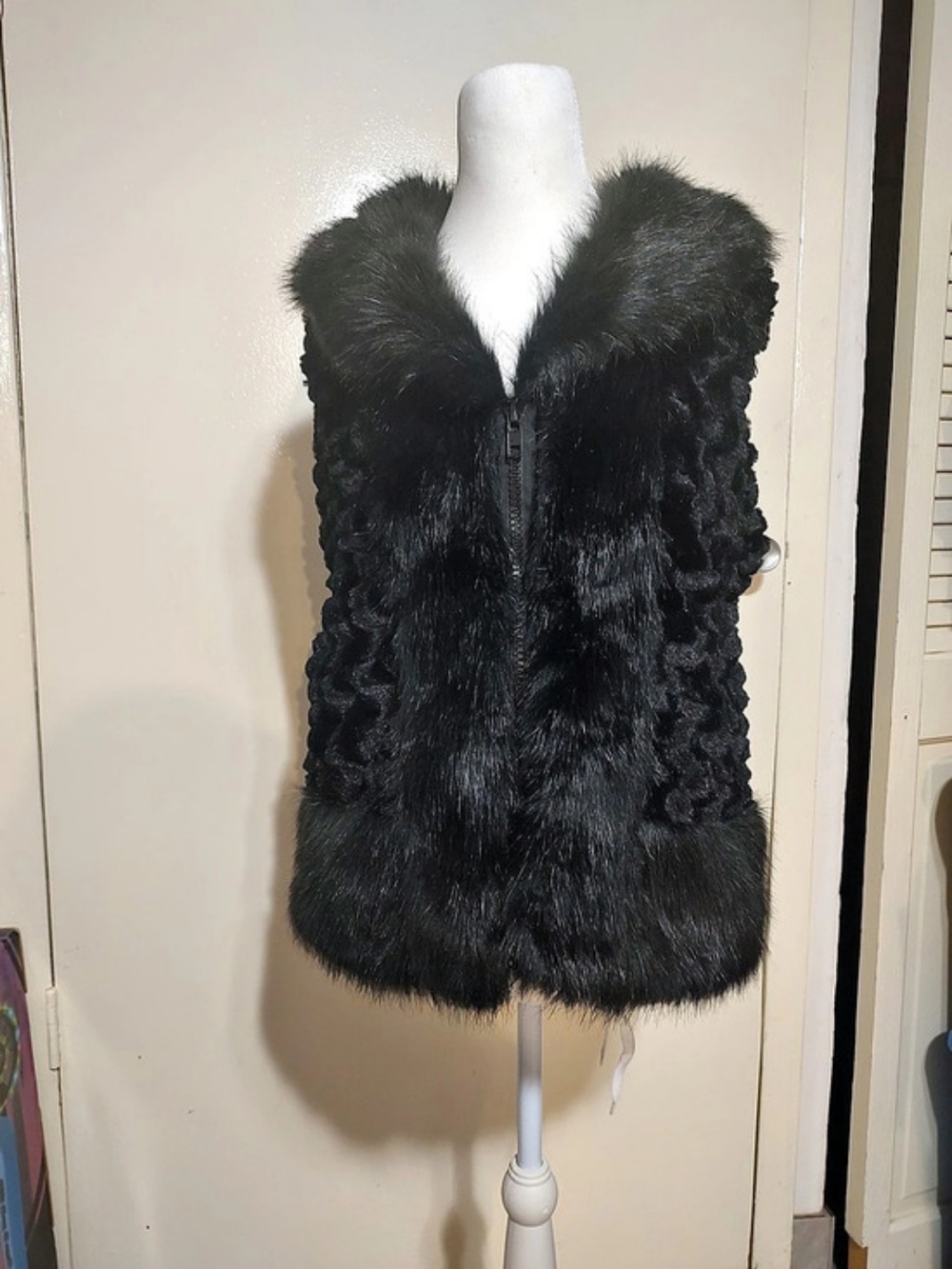 Necessary Clothing Faux Fur Vest Size Large Like New